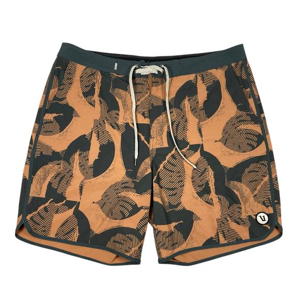 Vuori Other - Vouri Cruise Boardshorts In Palo Santo Deco Print Size 36